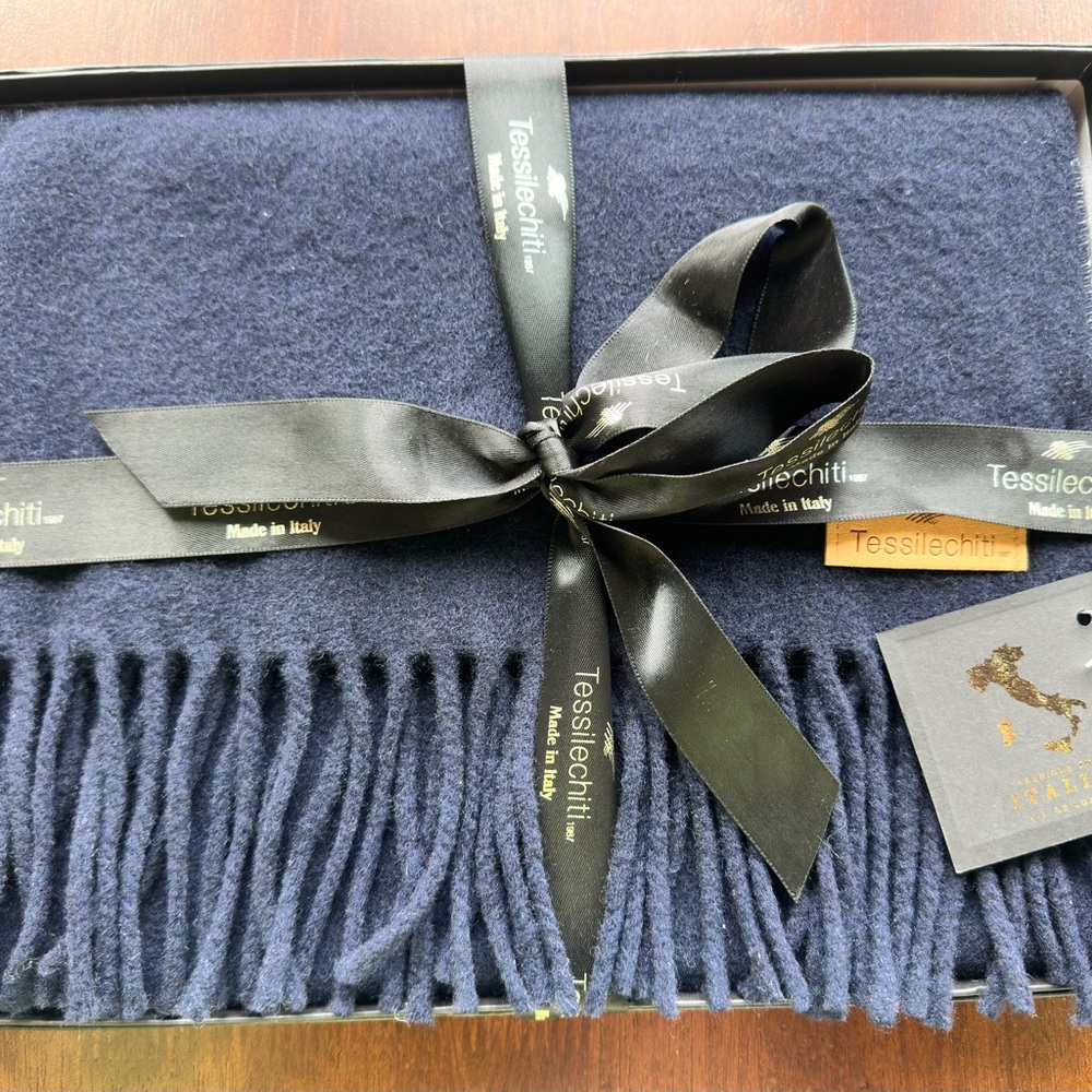 Tessilechiti 100% Cashmere made in Italy Scarf Navy Blue NWT